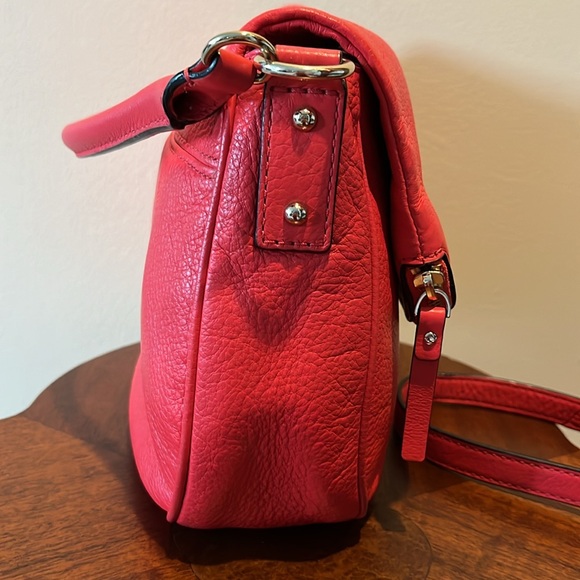 Kate Spade Like new Satchel Crossbody bag Pebbled leather Red flap long pocket - Picture 5 of 13